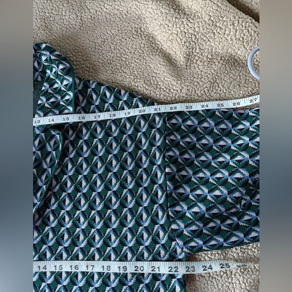 Zara Geometric Print Women’s Short Sleeves V-Neck, notched collar Top Sz: Medium - Picture 8 of 11